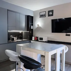 Bubi House Moscova , Milano Italia